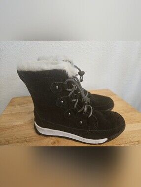 Sorel Whitney ll Short Lace Winter Boots Kids Size3..